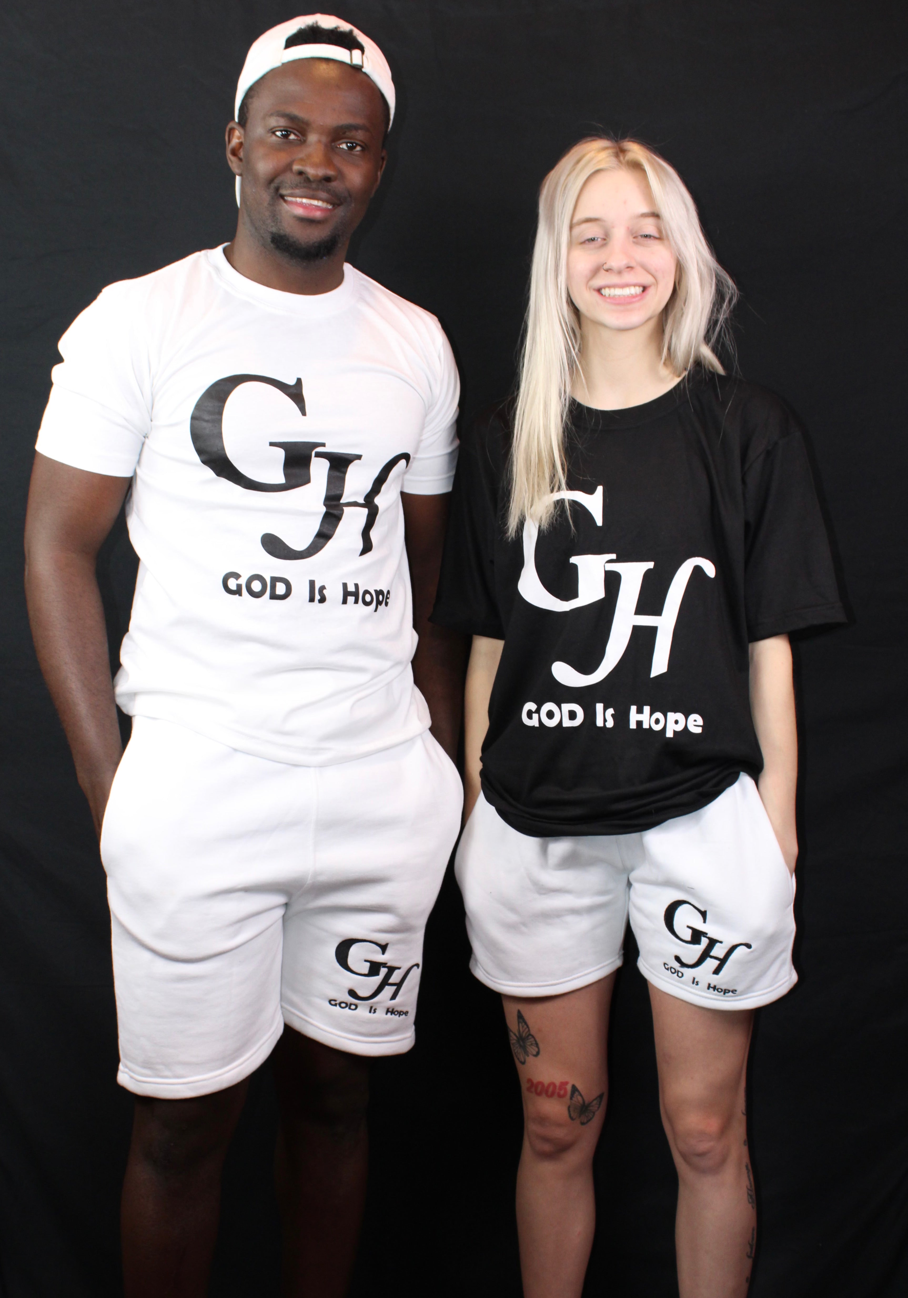 T-shirt  - GOD is Hope