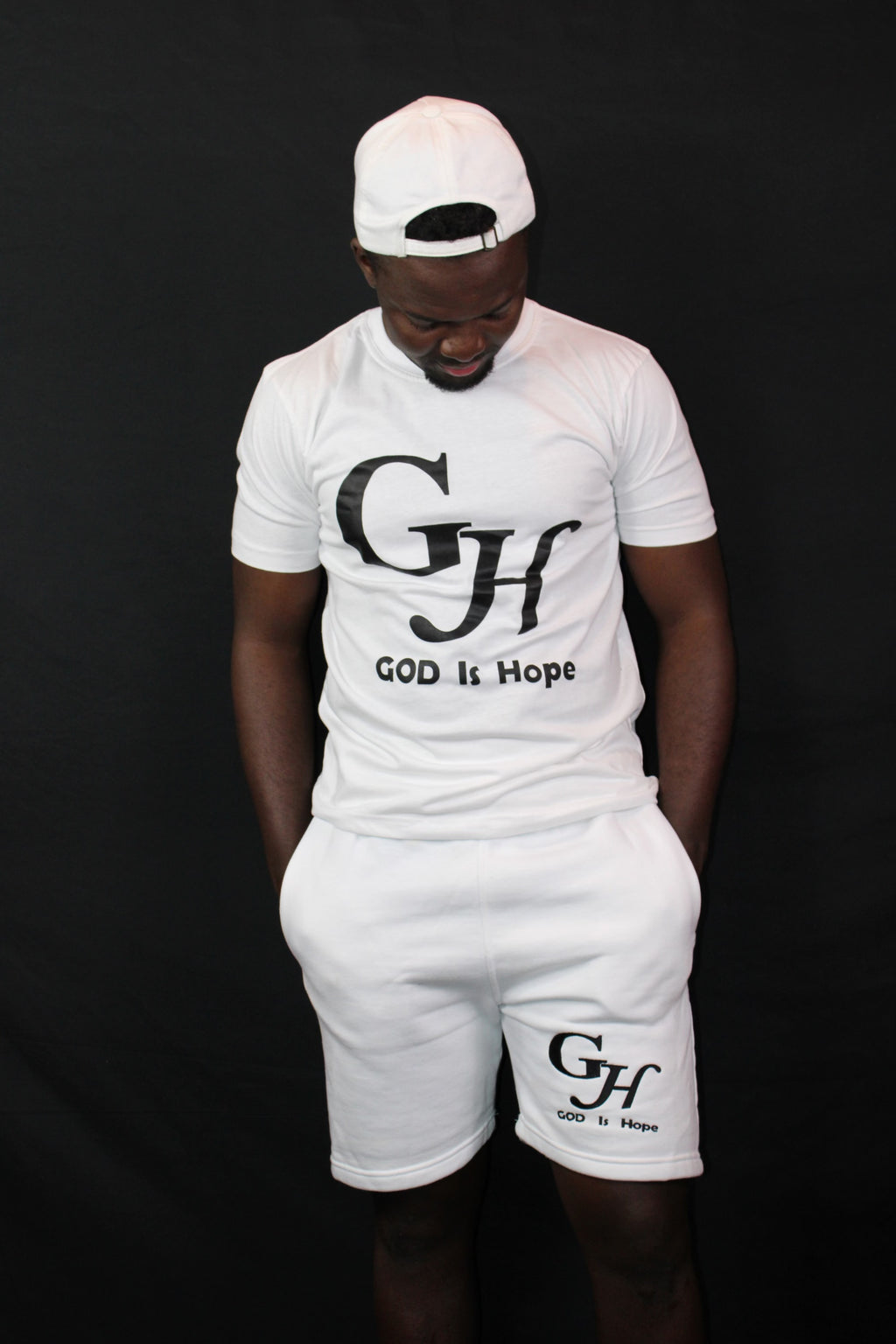 T-shirt  - GOD is Hope